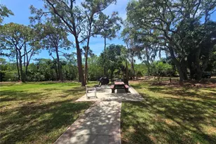 8186 Terrace Garden Dr N, Saint Petersburg, FL 33709 - Photo 53