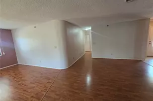 8186 Terrace Garden Dr N, Saint Petersburg, FL 33709 - Photo 11