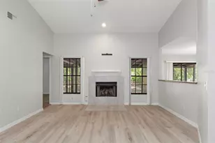 11315 N Ola Ave, Tampa, FL 33612 - Photo 7