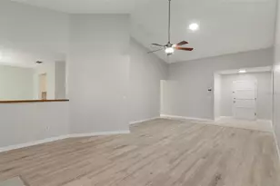 11315 N Ola Ave, Tampa, FL 33612 - Photo 9