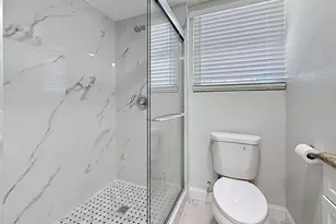 9369 83rd St N, Seminole, FL 33777 - Photo 15