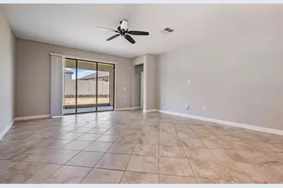 31427 Cannon Rush Drive, San Antonio, FL 33576 - Photo 9