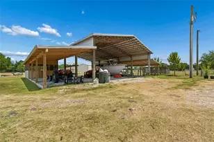41451 Nipper Rd, Zephyrhills, FL 33540 - Photo 43