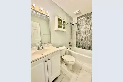 6807 Kingston Drive, Tampa, FL 33619 - Photo 17