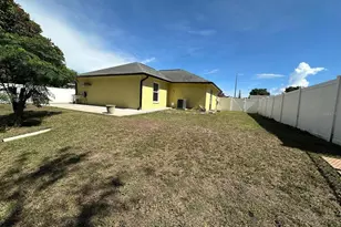 6807 Kingston Dr, Tampa, FL 33619 - Photo 23