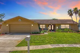 6490 Burning Tree Dr, Seminole, FL 33777 - Photo 1
