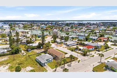 510 Marlyn Way, Madeira Beach, FL 33708 - Photo 23