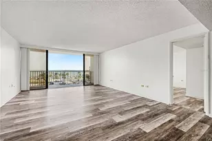 450 Treasure Island Causeway, Treasure Island, FL 33706 - Photo 3