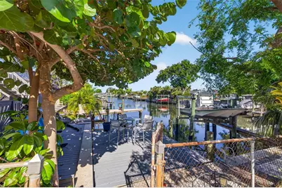 8705 Bay Pointe Drive, Tampa, FL 33615 - Photo 35