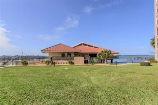 632 Edgewater Dr, Dunedin, FL 34698 - Photo 45