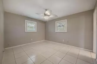 6735 23rd St N, Saint Petersburg, FL 33702 - Photo 15