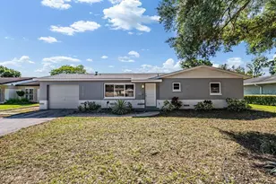 6735 23rd St N, Saint Petersburg, FL 33702 - Photo 1