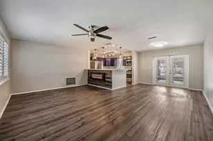 6735 23rd St N, Saint Petersburg, FL 33702 - Photo 3
