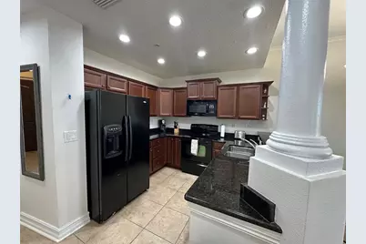 13941 Clubhouse Dr #315, Tampa, FL 33618 - Photo 5