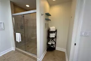 13941 Clubhouse Dr, Tampa, FL 33618 - Photo 15