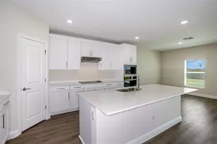 9886 Annunciation Dr, Wesley Chapel, FL 33545 - Photo 9