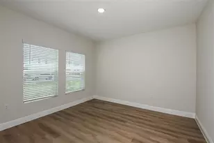 9886 Annunciation Dr, Wesley Chapel, FL 33545 - Photo 23