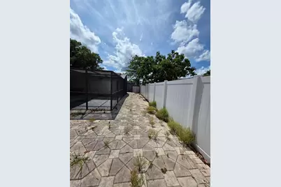 10113 Timber Oaks Court, Tampa, FL 33615 - Photo 21