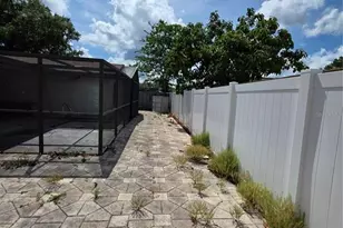 10113 Timber Oaks Ct, Tampa, FL 33615 - Photo 21