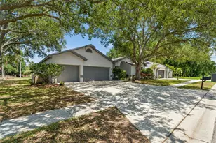5488 Oakridge Dr, Palm Harbor, FL 34685 - Photo 3
