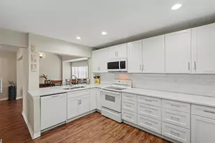13507 Palmwood Ln, Tampa, FL 33618 - Photo 3