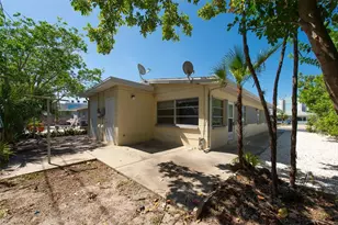 11095 2nd St E, Treasure Island, FL 33706 - Photo 21