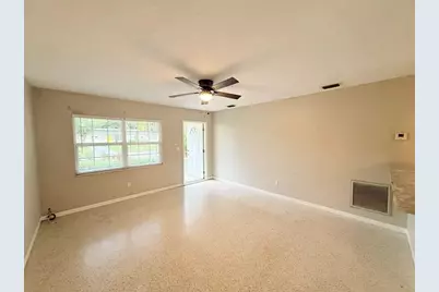 5545 3rd Ave N, Saint Petersburg, FL 33710 - Photo 11