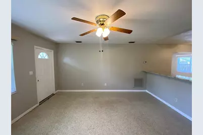 5545 3rd Ave N, Saint Petersburg, FL 33710 - Photo 9