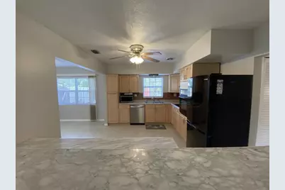 5545 3rd Ave N, Saint Petersburg, FL 33710 - Photo 11
