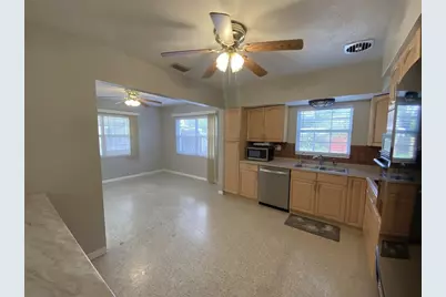 5545 3rd Ave N, Saint Petersburg, FL 33710 - Photo 13