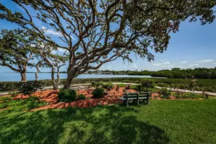 328 Mariner Dr, Tarpon Springs, FL 34689 - Photo 91