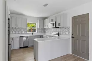 3030 5th St N, Saint Petersburg, FL 33704 - Photo 43