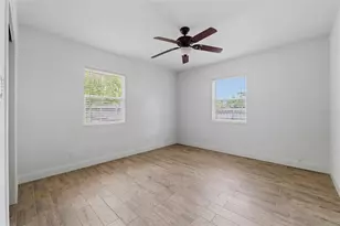 3030 5th St N, Saint Petersburg, FL 33704 - Photo 25