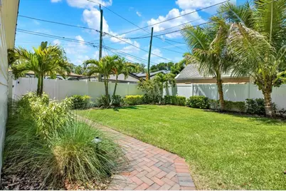 156 21st Avenue NE, Saint Petersburg, FL 33704 - Photo 43
