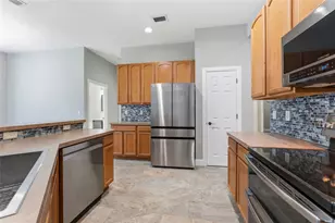 1115 Lumsden Trace Cir, Valrico, FL 33594 - Photo 15