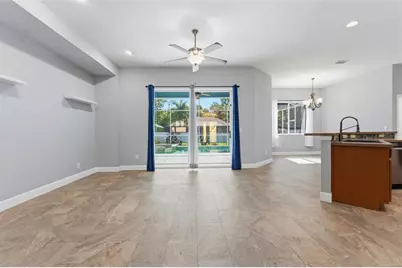 1115 Lumsden Trace Circle, Valrico, FL 33594 - Photo 9