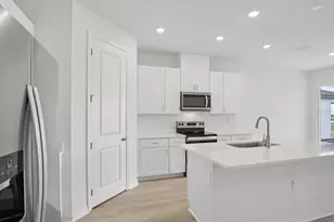 13213 Shellmore Ave, Palmetto, FL 34221 - Photo 5