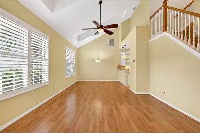 10801 Spring Mountain Place, Tampa, FL 33626 - Photo 9