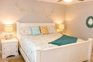 9825 Harrell Ave, Treasure Island, FL 33706 - Photo 9