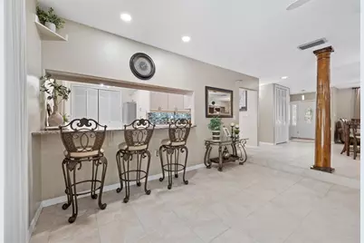 15314 Lake Magdalene Boulevard, Tampa, FL 33618 - Photo 29