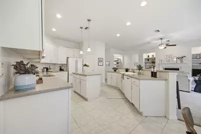 5406 Sunflare Way, Lutz, FL 33558 - Photo 9