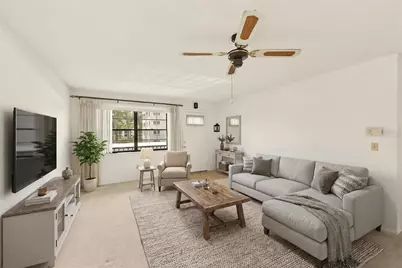 7951 58th Avenue N #208, Saint Petersburg, FL 33709 - Photo 3