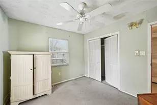 2524 Novus St, Sarasota, FL 34237 - Photo 13