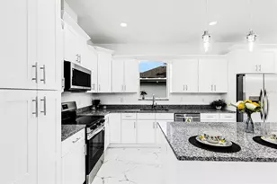 806 W Lowry Ln, Tampa, FL 33604 - Photo 9