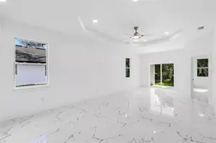 806 W Lowry Ln, Tampa, FL 33604 - Photo 19
