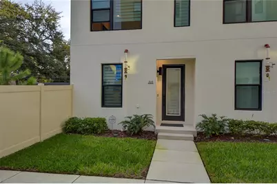 323 15th Street N, Saint Petersburg, FL 33705 - Photo 5