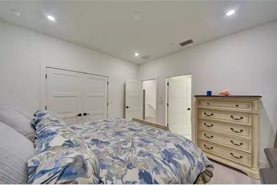 323 15th Street N, Saint Petersburg, FL 33705 - Photo 33