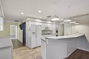 901 W River Dr, Temple Terrace, FL 33617 - Photo 5