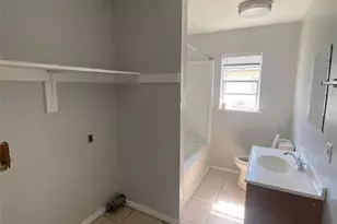 605 Hennessee St, Lakeland, FL 33805 - Photo 5