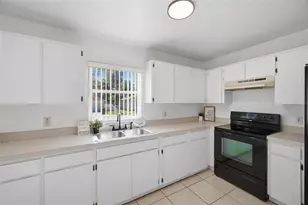 8512 N Dixon Ave, Tampa, FL 33604 - Photo 11